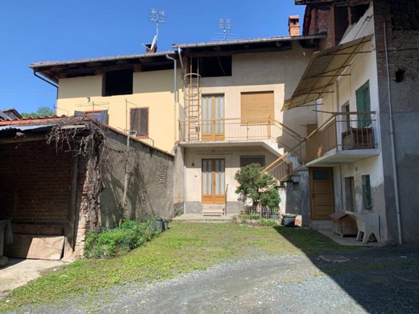 casa indipendente in vendita a Trana in zona Cordero