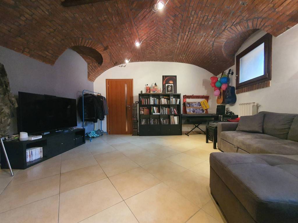casa indipendente in vendita a Trana