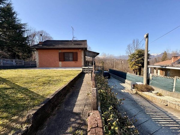 casa indipendente in vendita a Trana