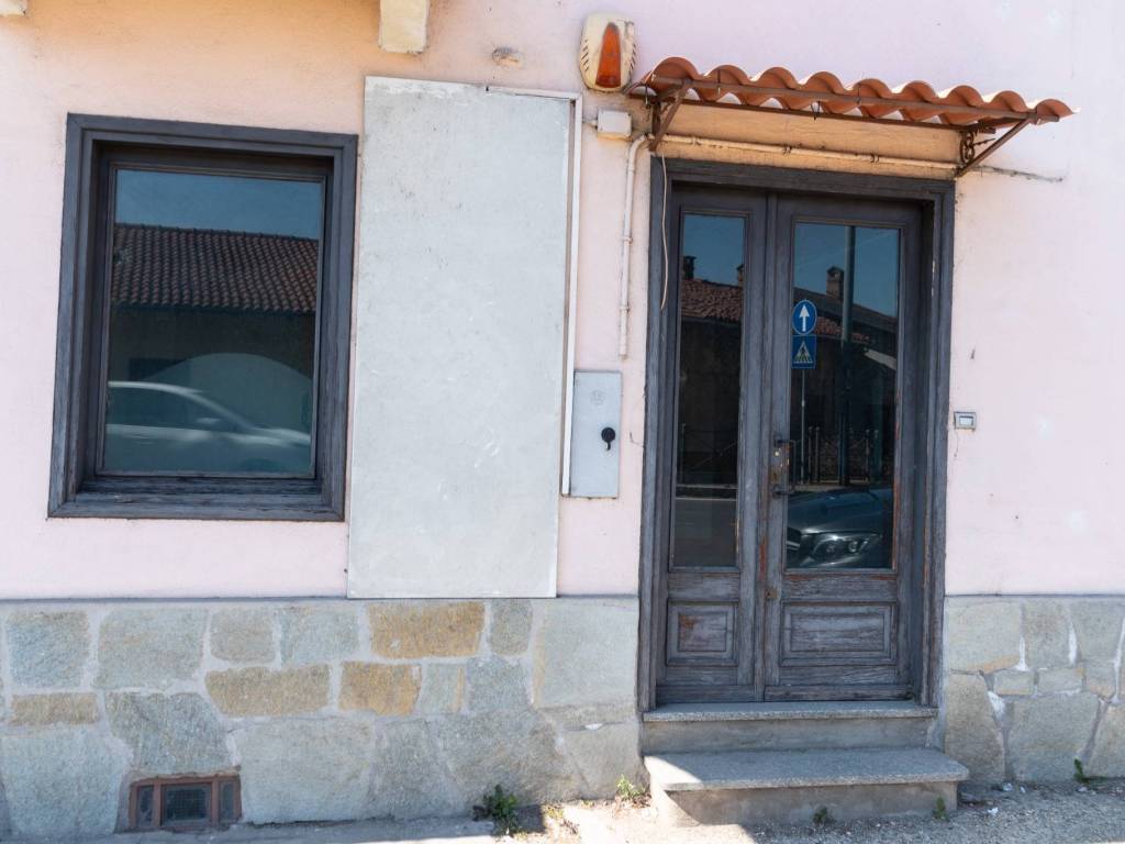 negozio in vendita a Trana