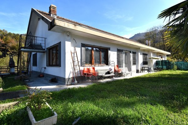 casa indipendente in vendita a Trana in zona Pianca