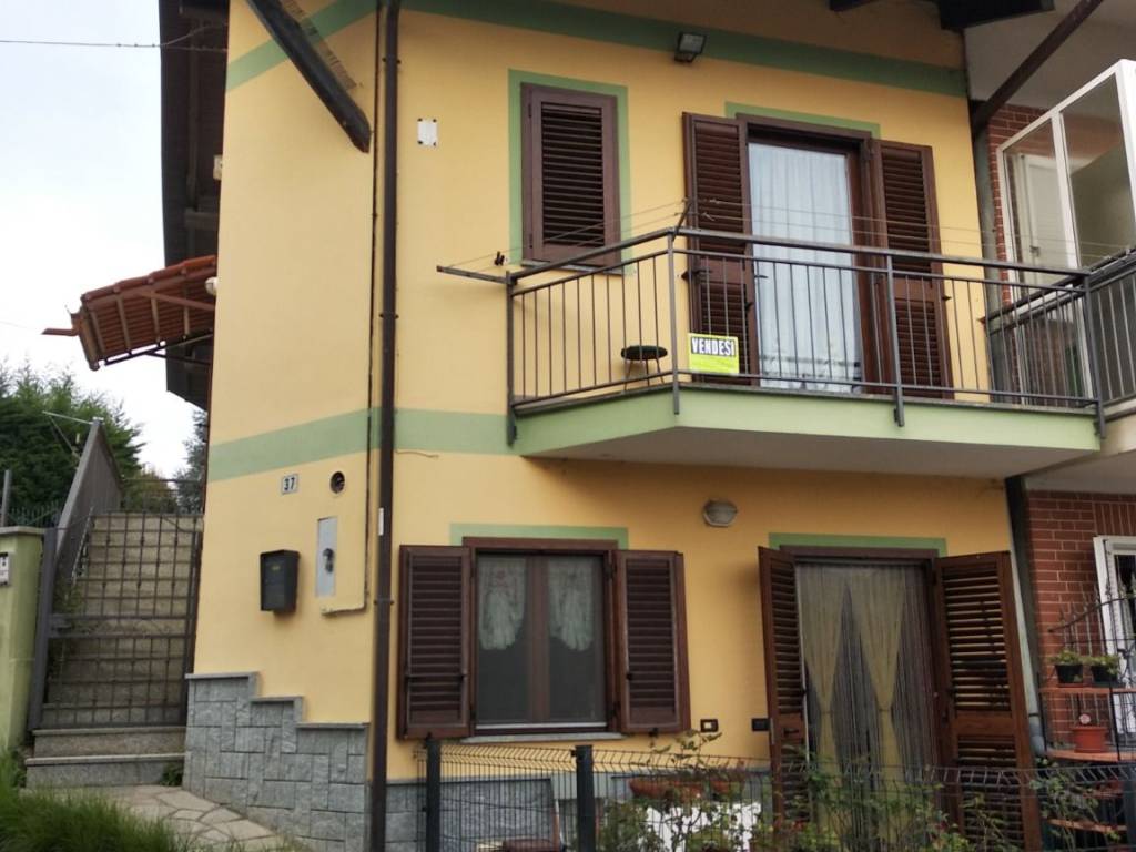 casa indipendente in vendita a Trana