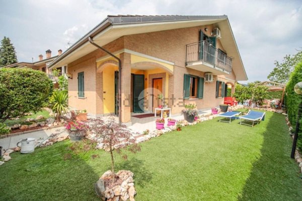casa indipendente in vendita a Trana