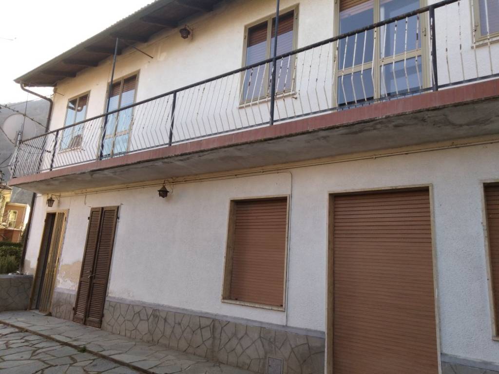 casa indipendente in vendita a Trana