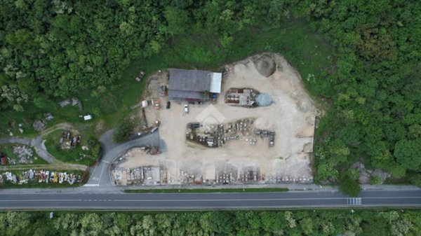 locale commerciale in vendita a Trana