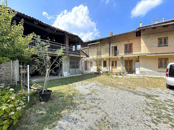 casa indipendente in vendita a Trana