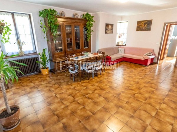 casa indipendente in vendita a Trana