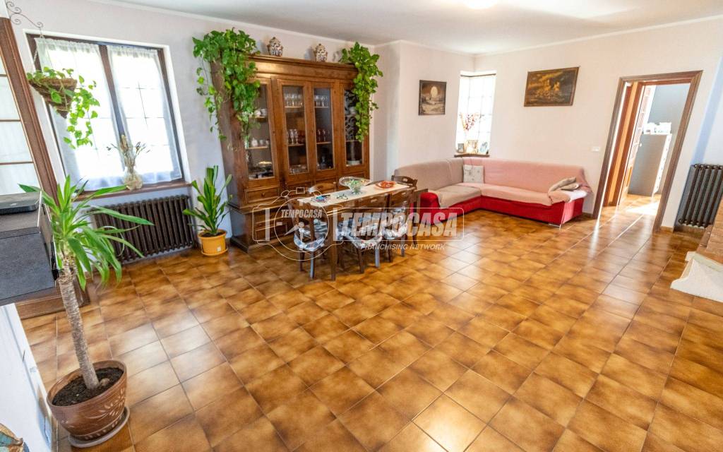 casa indipendente in vendita a Trana