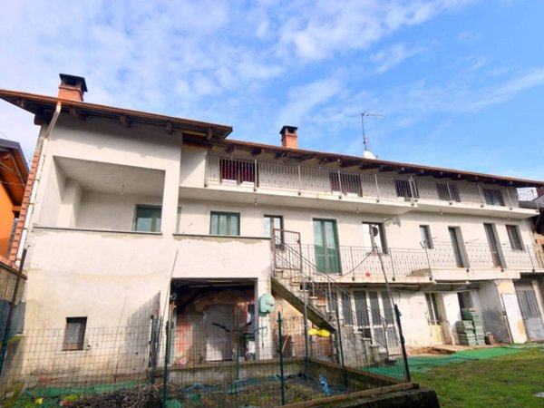 casa indipendente in vendita a Trana