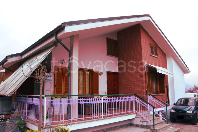 casa indipendente in vendita a Trana