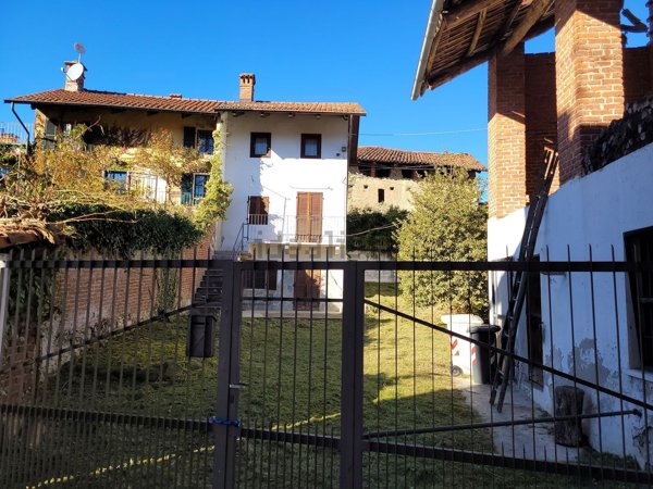 casa indipendente in vendita a Trana