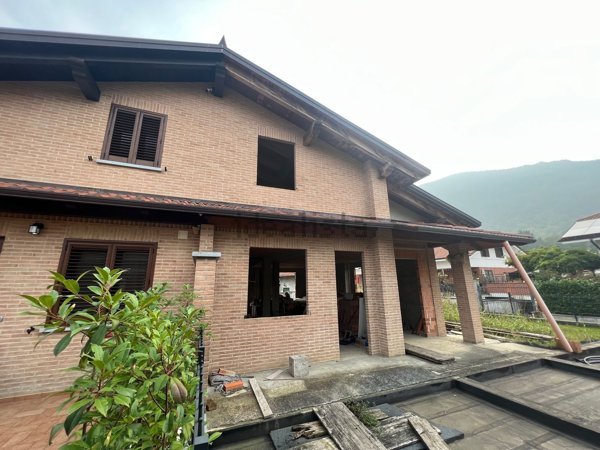 casa indipendente in vendita a Trana in zona Moranda