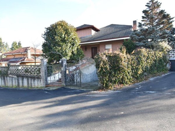 casa indipendente in vendita a Trana