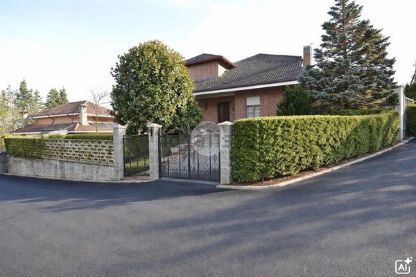 casa indipendente in vendita a Trana