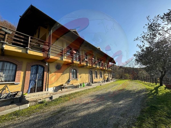 casa indipendente in vendita a Trana