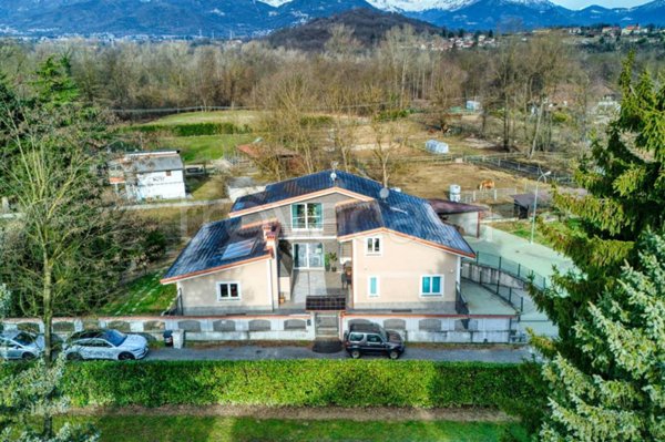 casa indipendente in vendita a Trana