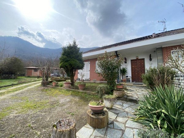 casa indipendente in vendita a Trana in zona Moranda