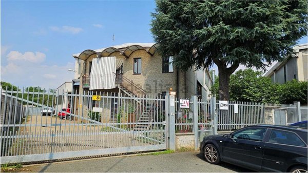 capannone in vendita a Trana