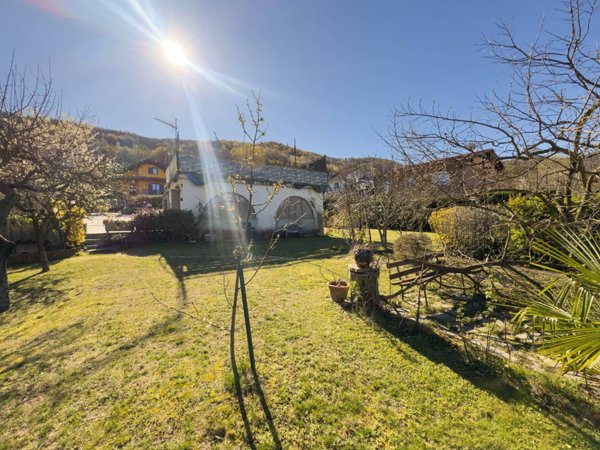 casa indipendente in vendita a Trana in zona Pianca