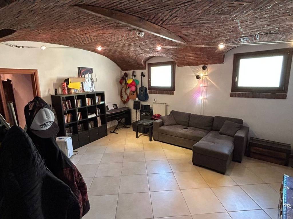 casa indipendente in vendita a Trana