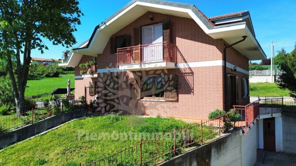 casa indipendente in vendita a Trana