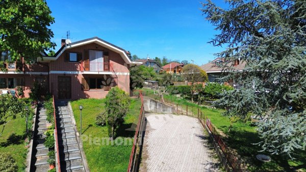 casa indipendente in vendita a Trana