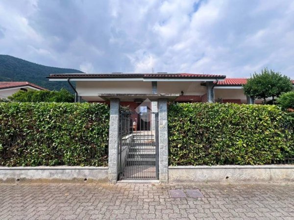 casa indipendente in vendita a Trana in zona Moranda