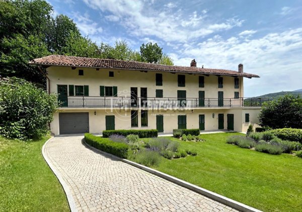 casa indipendente in vendita a Trana in zona Cordero