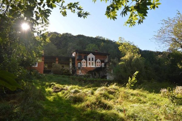 casa indipendente in vendita a Traversella