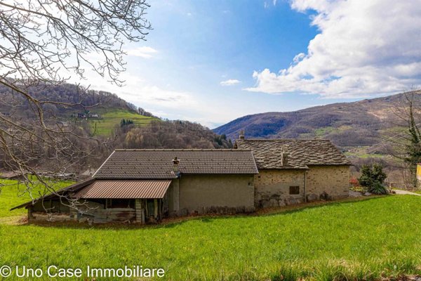 casa indipendente in vendita a Traversella
