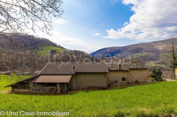 casa indipendente in vendita a Traversella