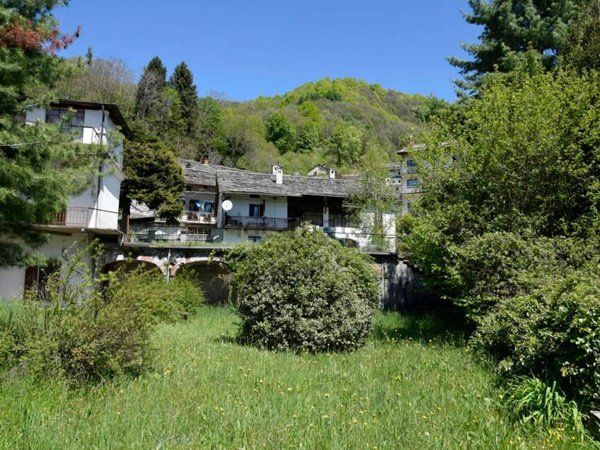casa indipendente in vendita a Traversella