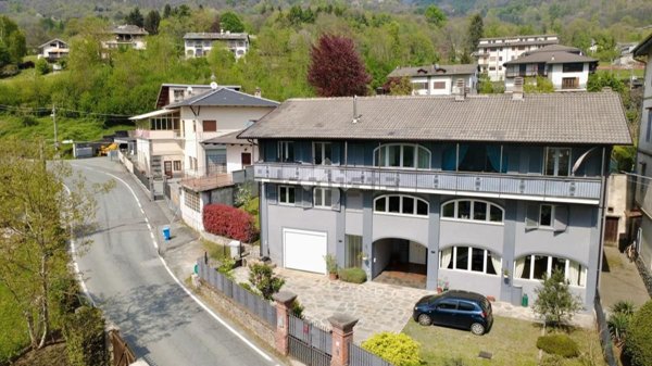 casa indipendente in vendita a Traversella