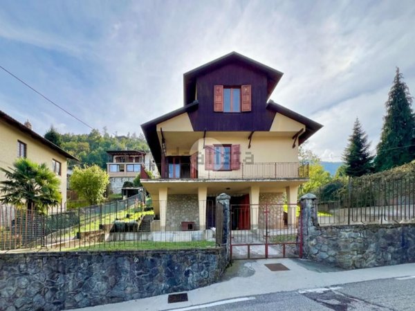 casa indipendente in vendita a Traves