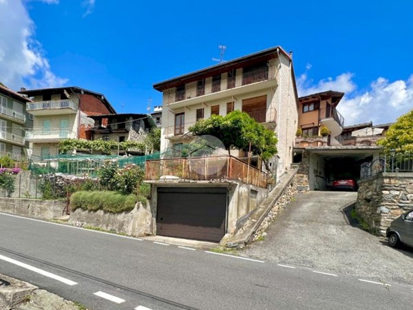 casa indipendente in vendita a Traves