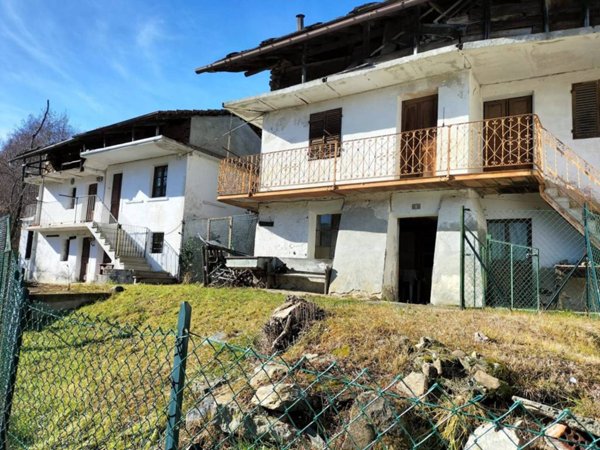 casa indipendente in vendita a Traves