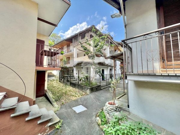 casa indipendente in vendita a Traves