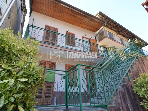 casa indipendente in vendita a Traves