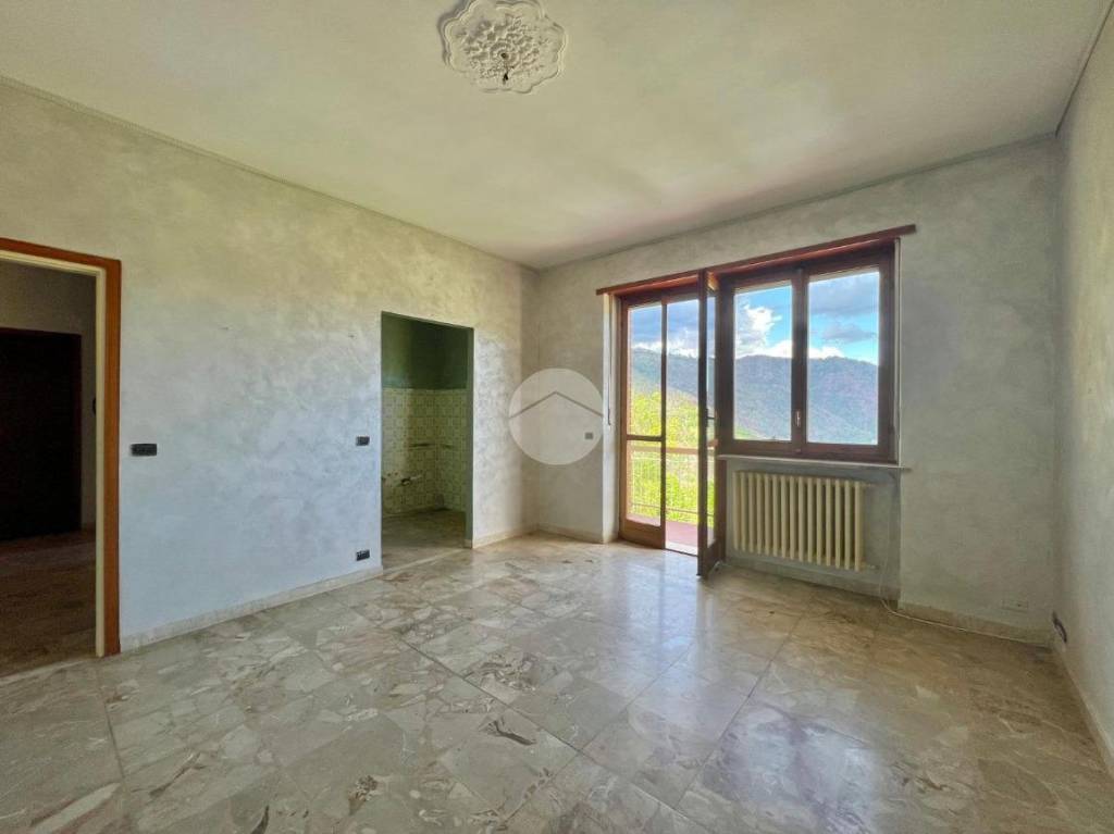 appartamento in vendita a Traves