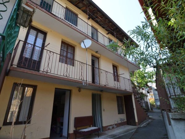 appartamento in vendita a Traves