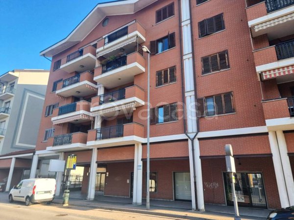 locale di sgombero in vendita a Trofarello