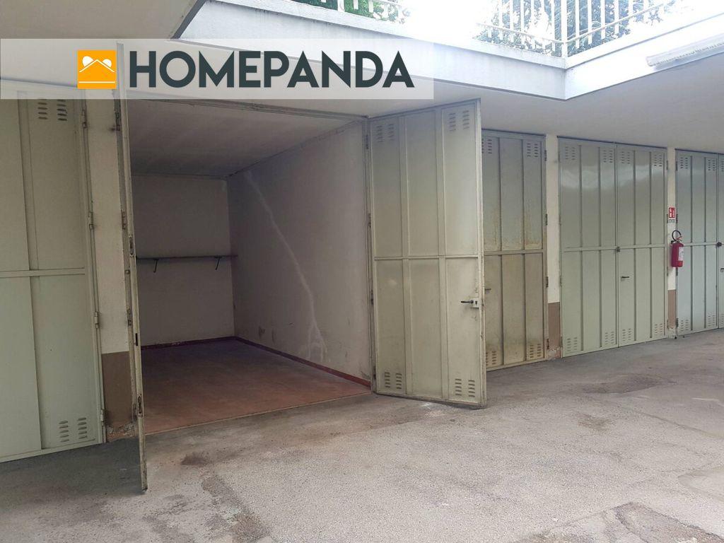 locale di sgombero in vendita a Trofarello