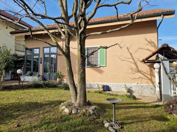 casa indipendente in vendita a Trofarello