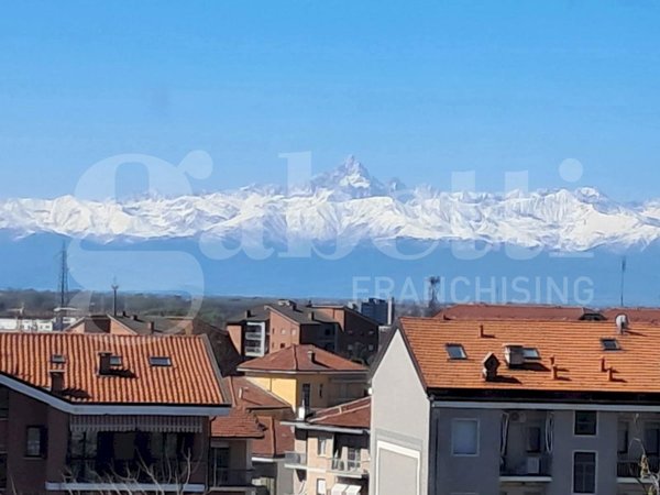 casa indipendente in vendita a Trofarello
