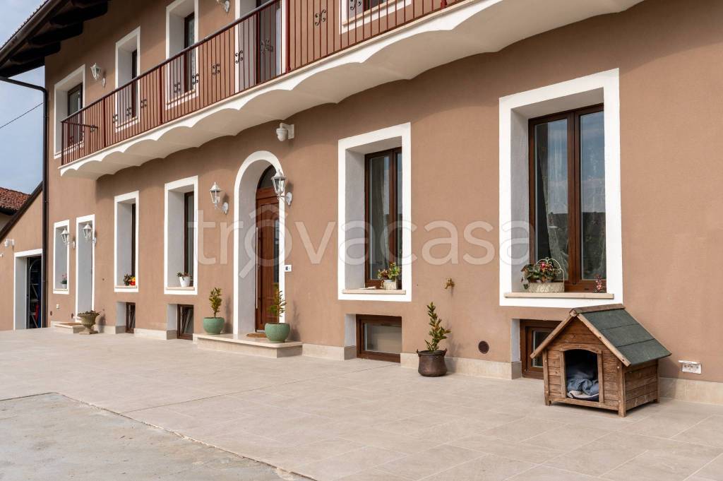 casa indipendente in vendita a Trofarello