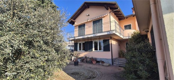 casa indipendente in vendita a Trofarello