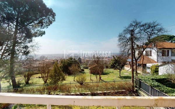casa indipendente in vendita a Trofarello