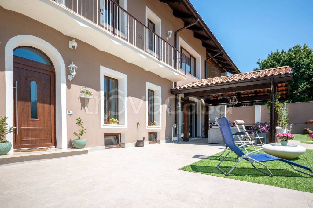 casa indipendente in vendita a Trofarello