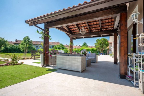 casa indipendente in vendita a Trofarello