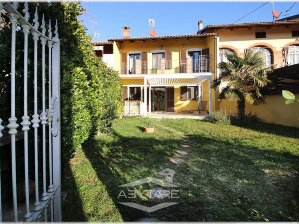 casa indipendente in vendita a Trofarello